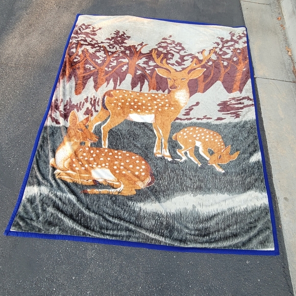 Vtg Deer Dolphins Reversible Blanket - Picture 2 of 6